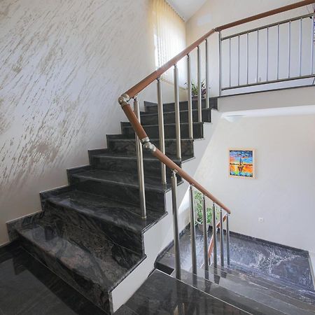Guesthouse Phoenix Obzor Eksteriør bilde