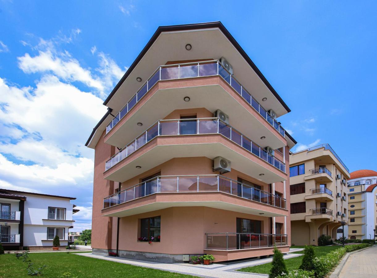 Guesthouse Phoenix Obzor Eksteriør bilde