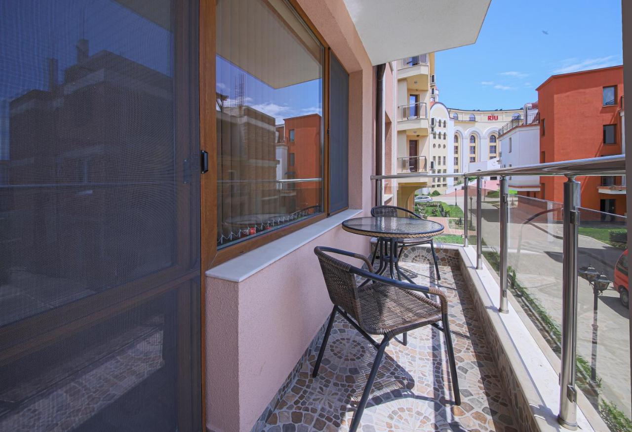 Guesthouse Phoenix Obzor Eksteriør bilde