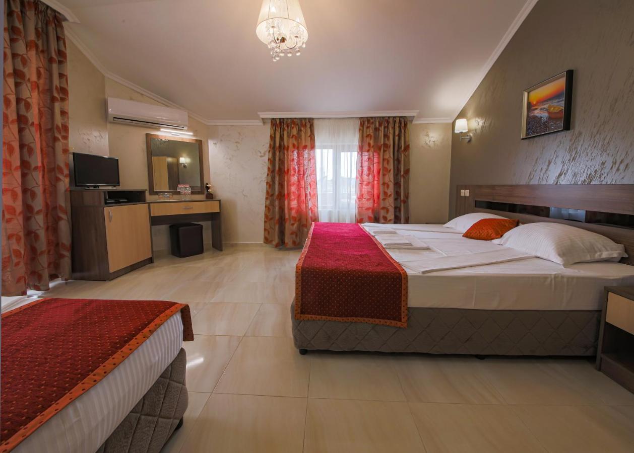Guesthouse Phoenix Obzor Eksteriør bilde