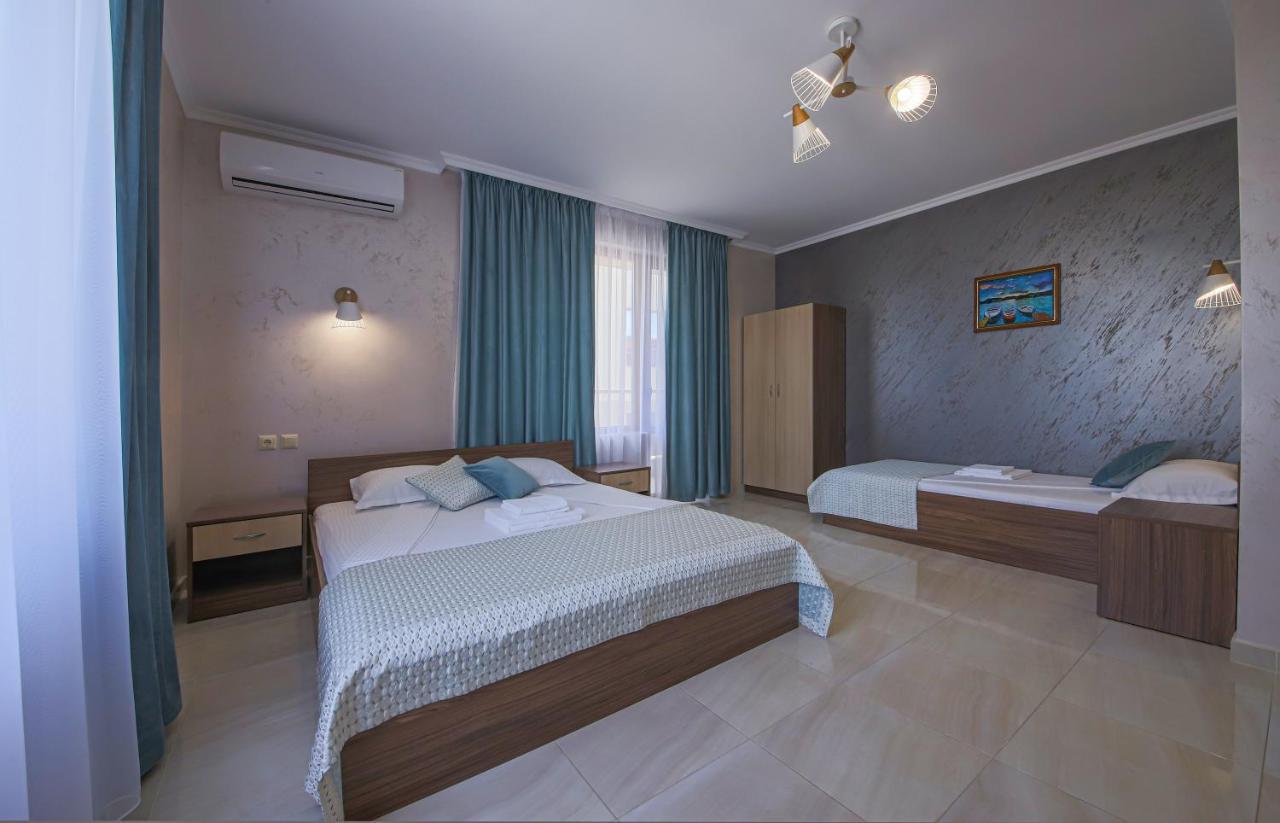 Guesthouse Phoenix Obzor Eksteriør bilde