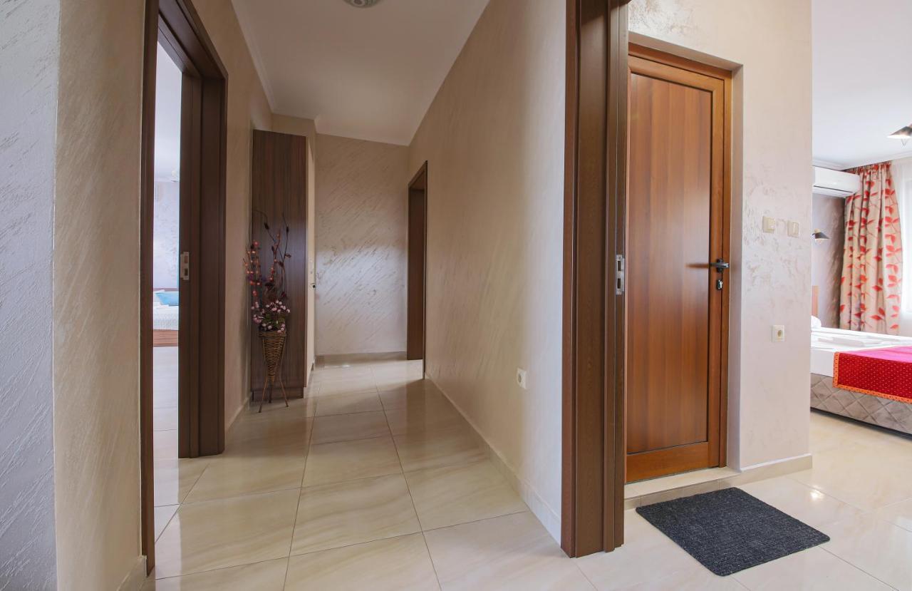 Guesthouse Phoenix Obzor Eksteriør bilde